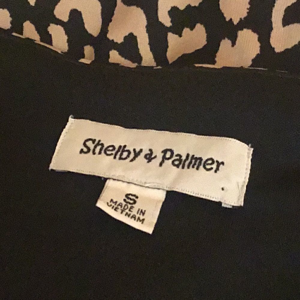 Faux wrap style dress in animal print, pull on v neck, size small SHELBY/PALMER - Picture 11 of 13